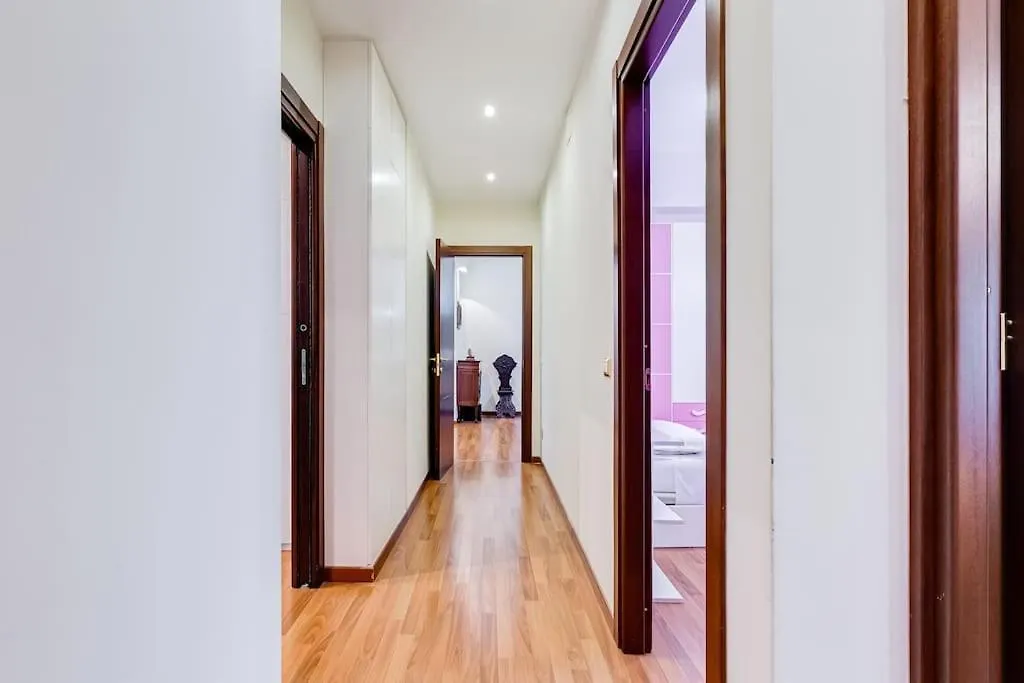 Exclusive Apartment In Eur Lake-1